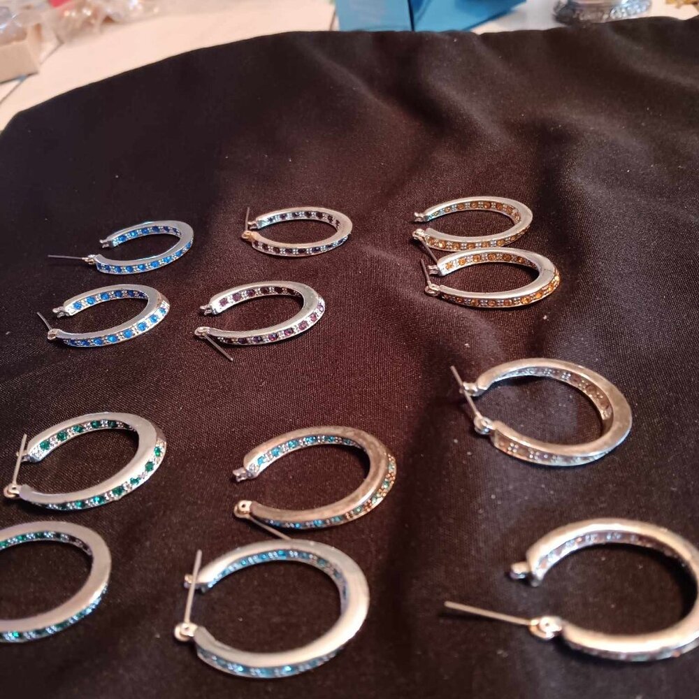 Earrings 6 sets silver with color stones